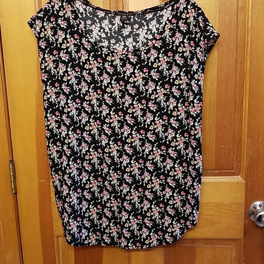 Ladies sleeveless blouse - Forever 21 Medium